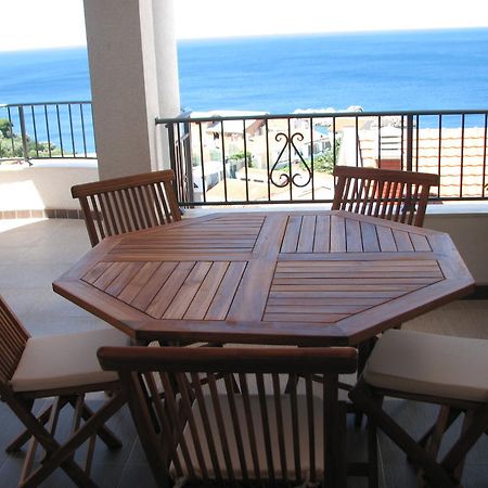 Apartments Leut Sveti Stefan Chambre photo