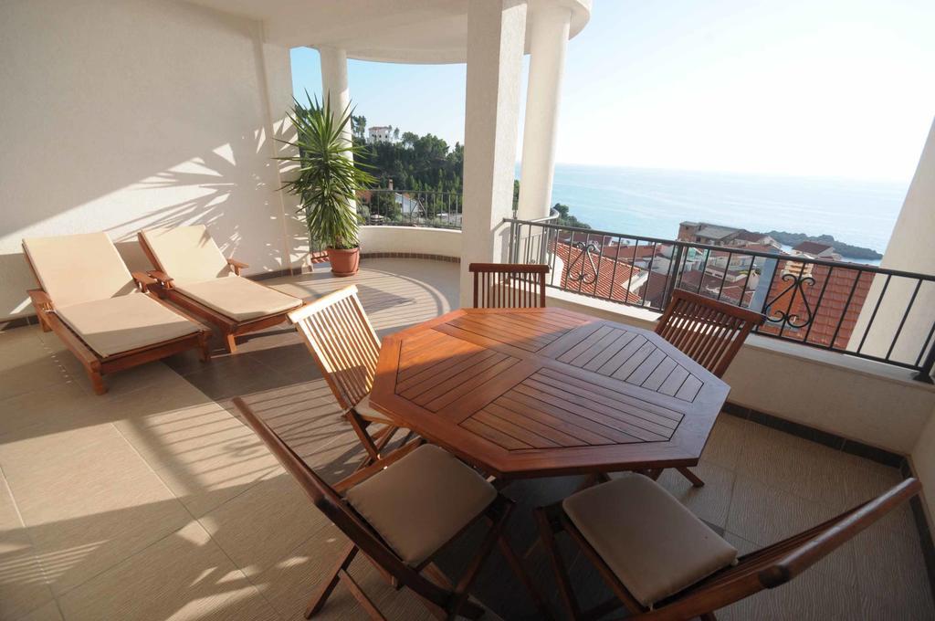 Apartments Leut Sveti Stefan Extérieur photo