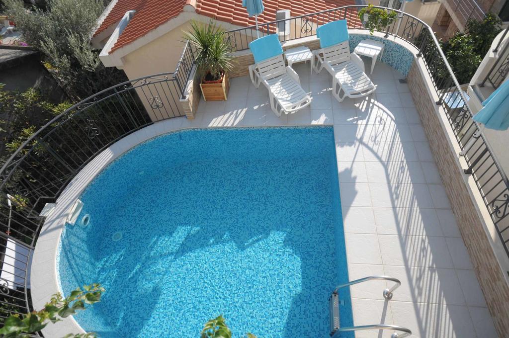 Apartments Leut Sveti Stefan Extérieur photo