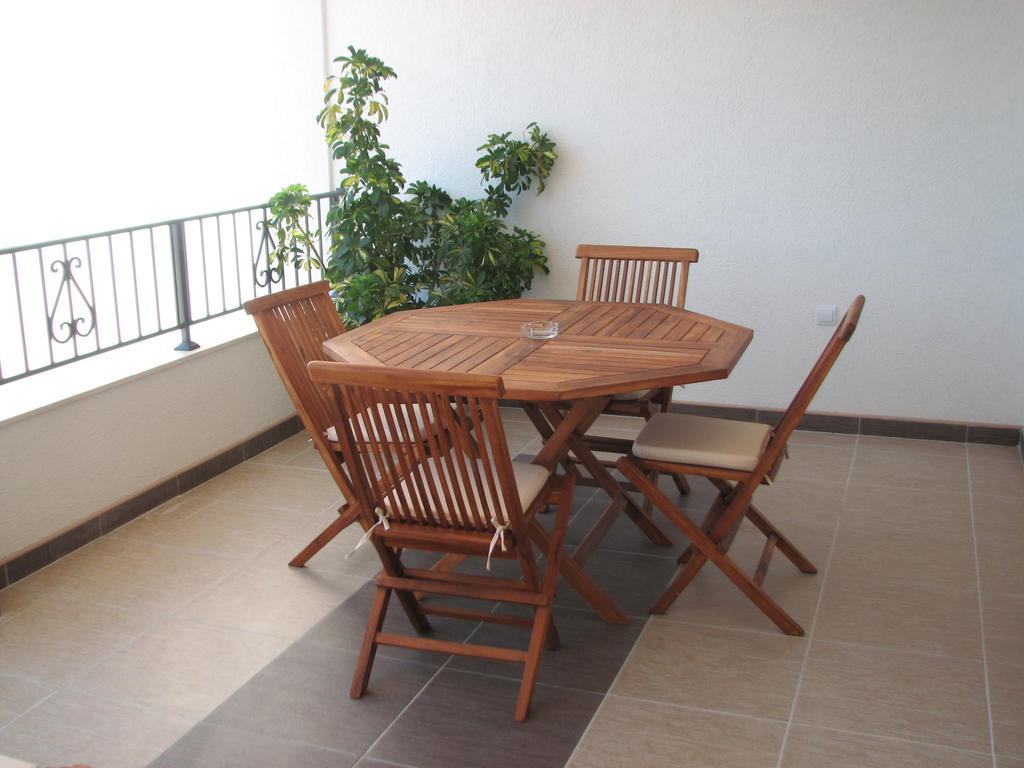 Apartments Leut Sveti Stefan Chambre photo