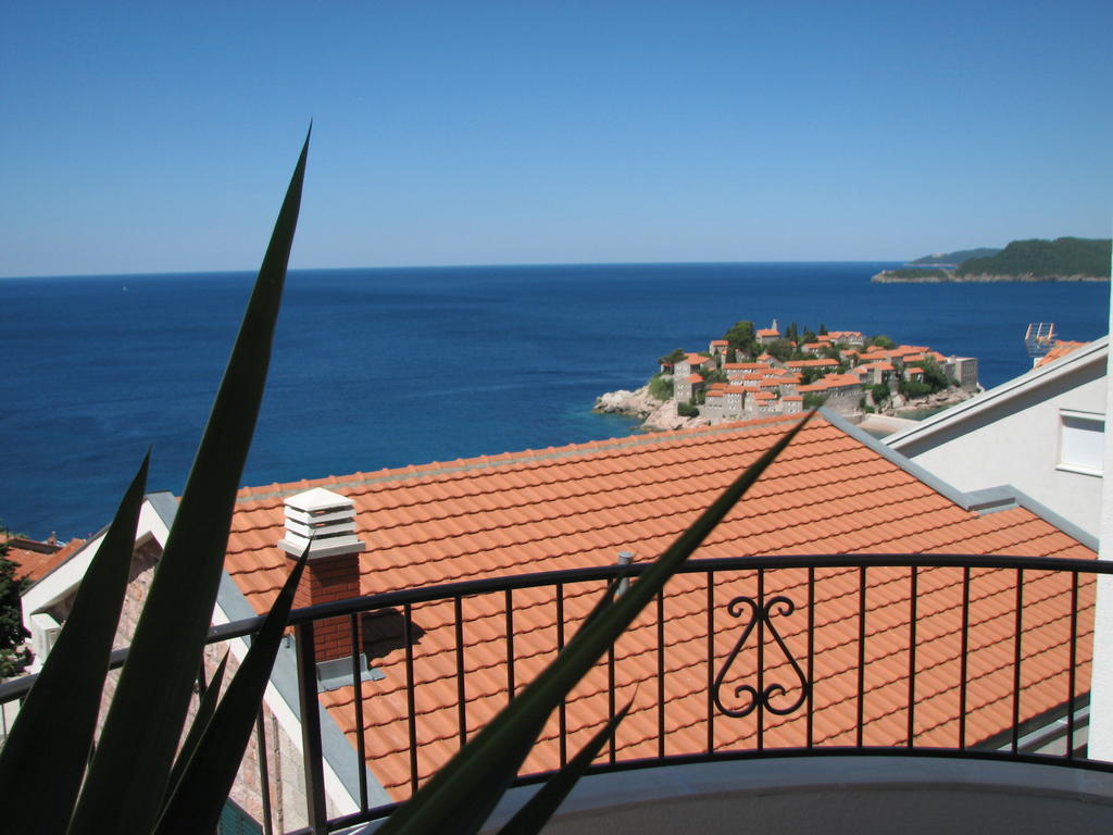 Apartments Leut Sveti Stefan Chambre photo