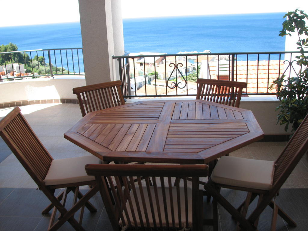Apartments Leut Sveti Stefan Chambre photo