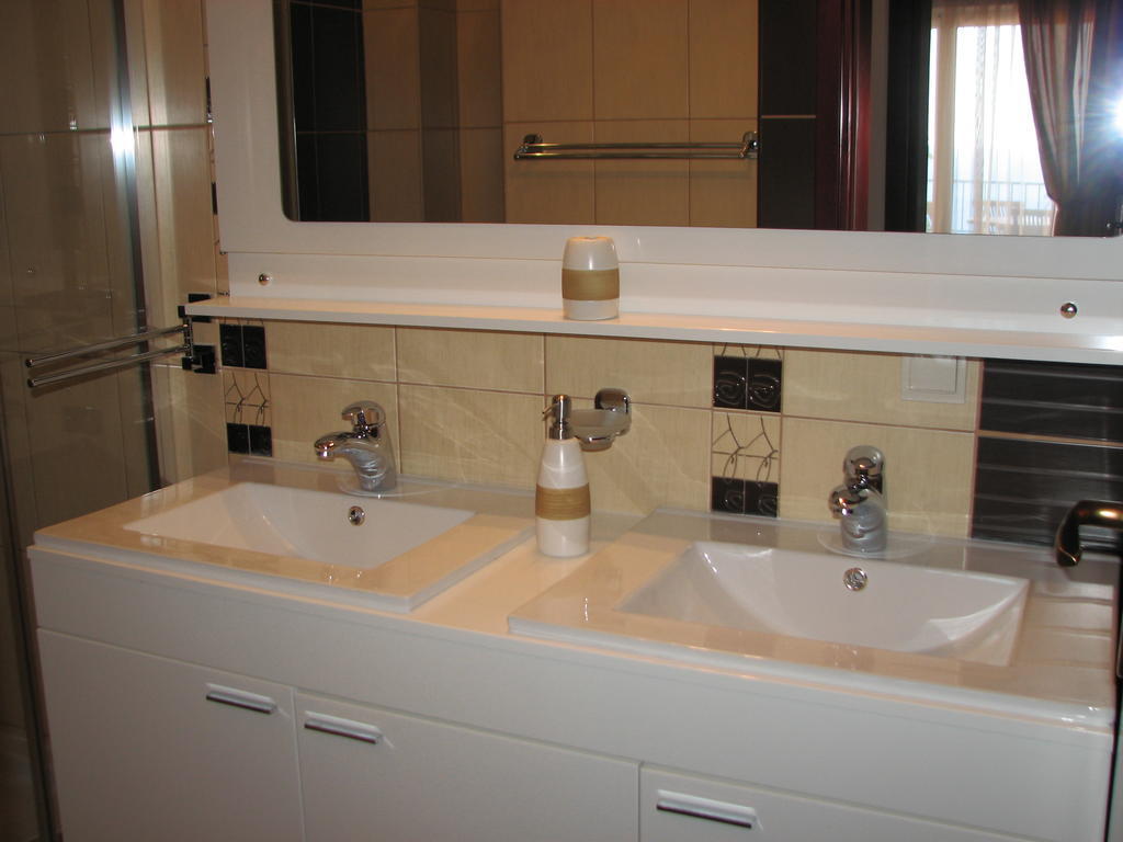 Apartments Leut Sveti Stefan Chambre photo