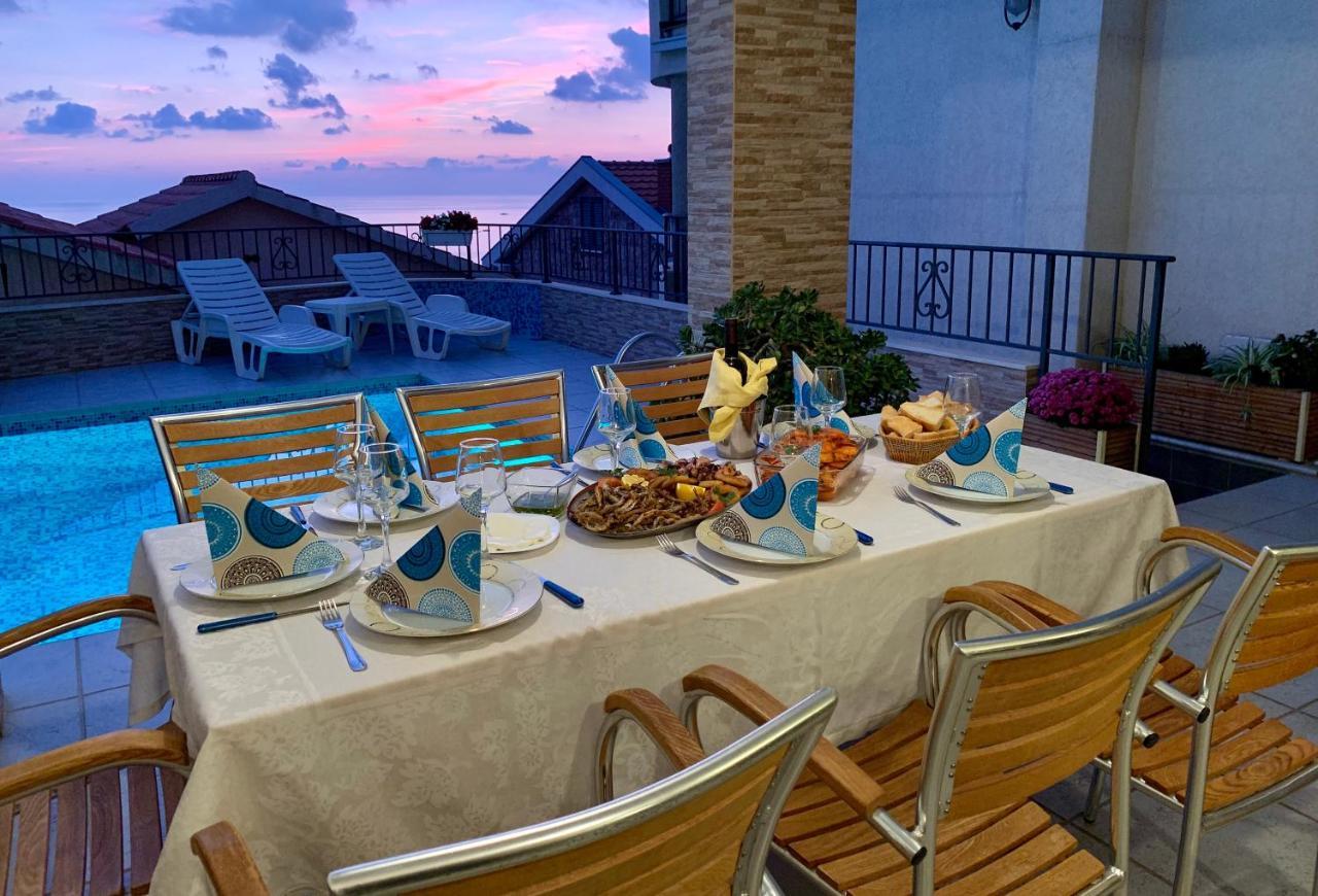 Apartments Leut Sveti Stefan Extérieur photo
